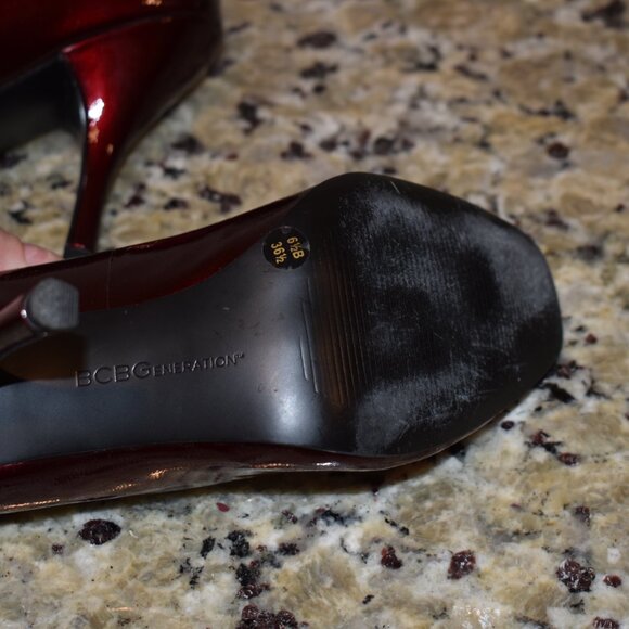 BCBG Generation Ariel Ruby Red Patent Peep Toe Heels Shoes Womens Size 6 1/2B - Picture 6 of 8